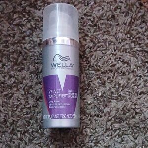 Wella Velvet Amplifier Style Primer - Silver and Purple